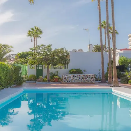 Luxury - Private Terrace - Pool - Aircon
