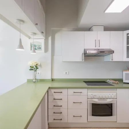 بيت للعطل Luxury - Private Terrace - Pool - Aircon *