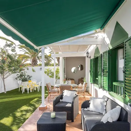 بيت للعطل Luxury - Private Terrace - Pool - Aircon *