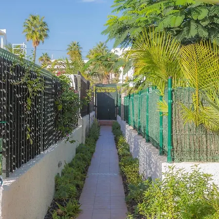 Holiday home Luxury - Private Terrace - Pool - Aircon *